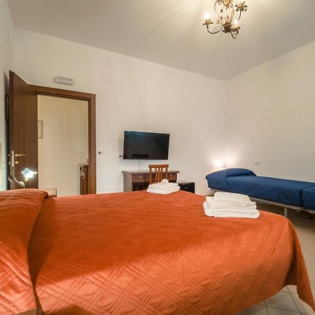 Il Vivaio Bed And Breakfast Санта-Тереза-ди-Рива Экстерьер фото