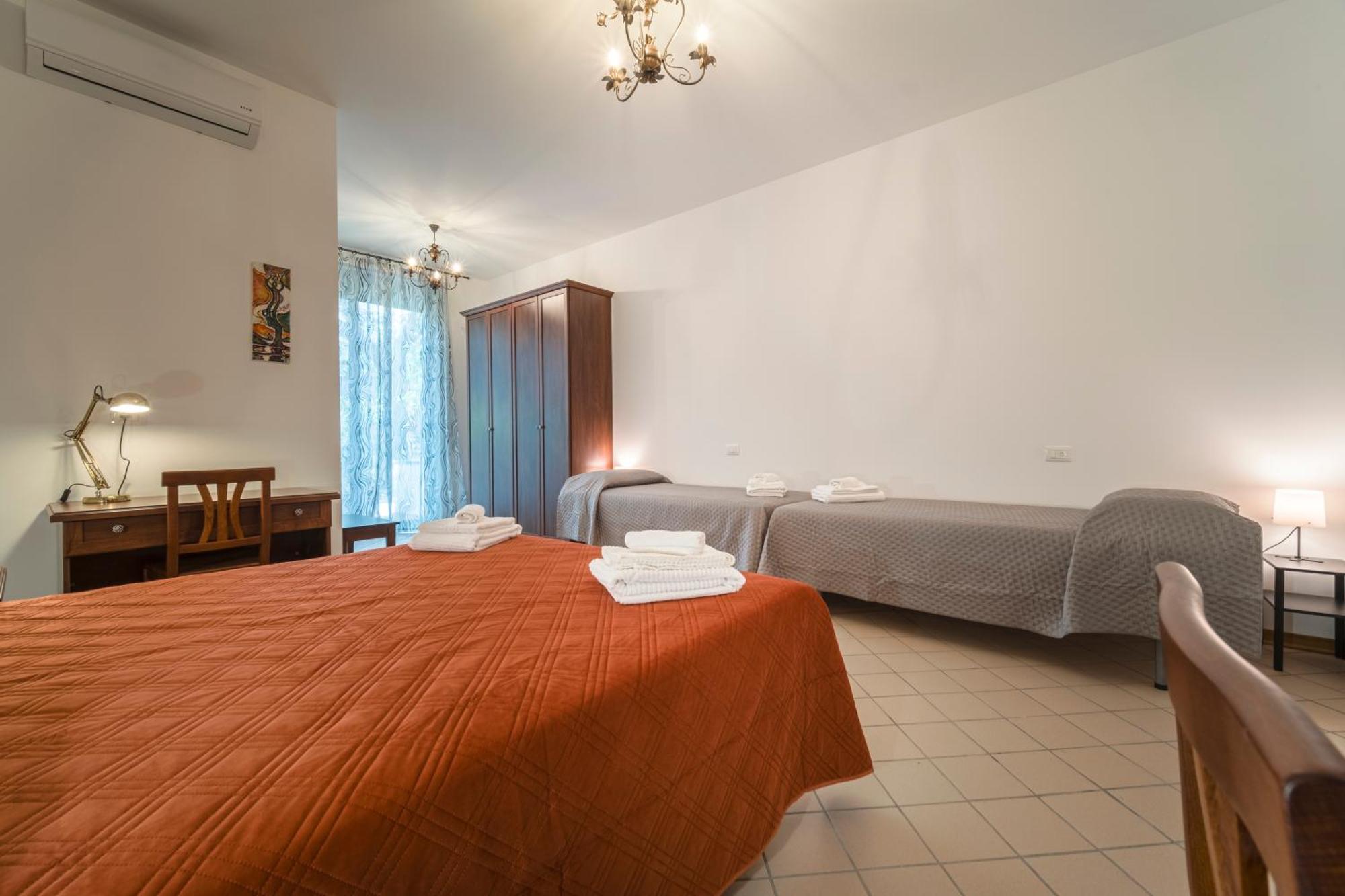 Il Vivaio Bed And Breakfast Санта-Тереза-ди-Рива Экстерьер фото